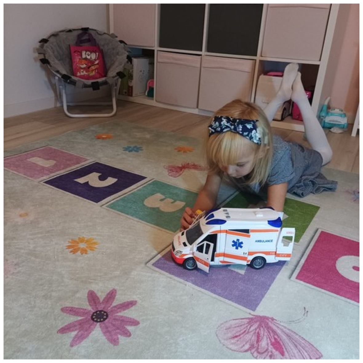 pol_pl_Karetka-pogotowia-ambulans-22731-17051_1