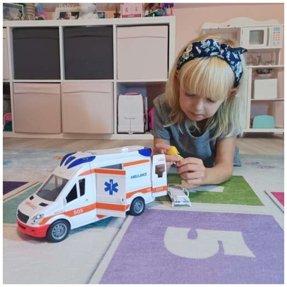 pol_pl_Karetka-pogotowia-ambulans-22731-17051_3