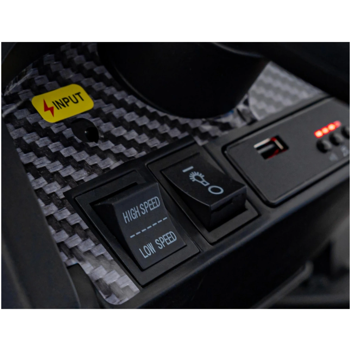 traktor-blast-z-przyczepka-czerwony (17)