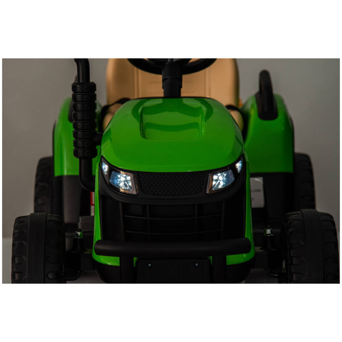 pol_pl_TRAKTOR-NA-AKUMULATOR-BBH-030-TRAKTOR-z-PRZYCZEPA-12V-EVA-ZIELONY-28335_3