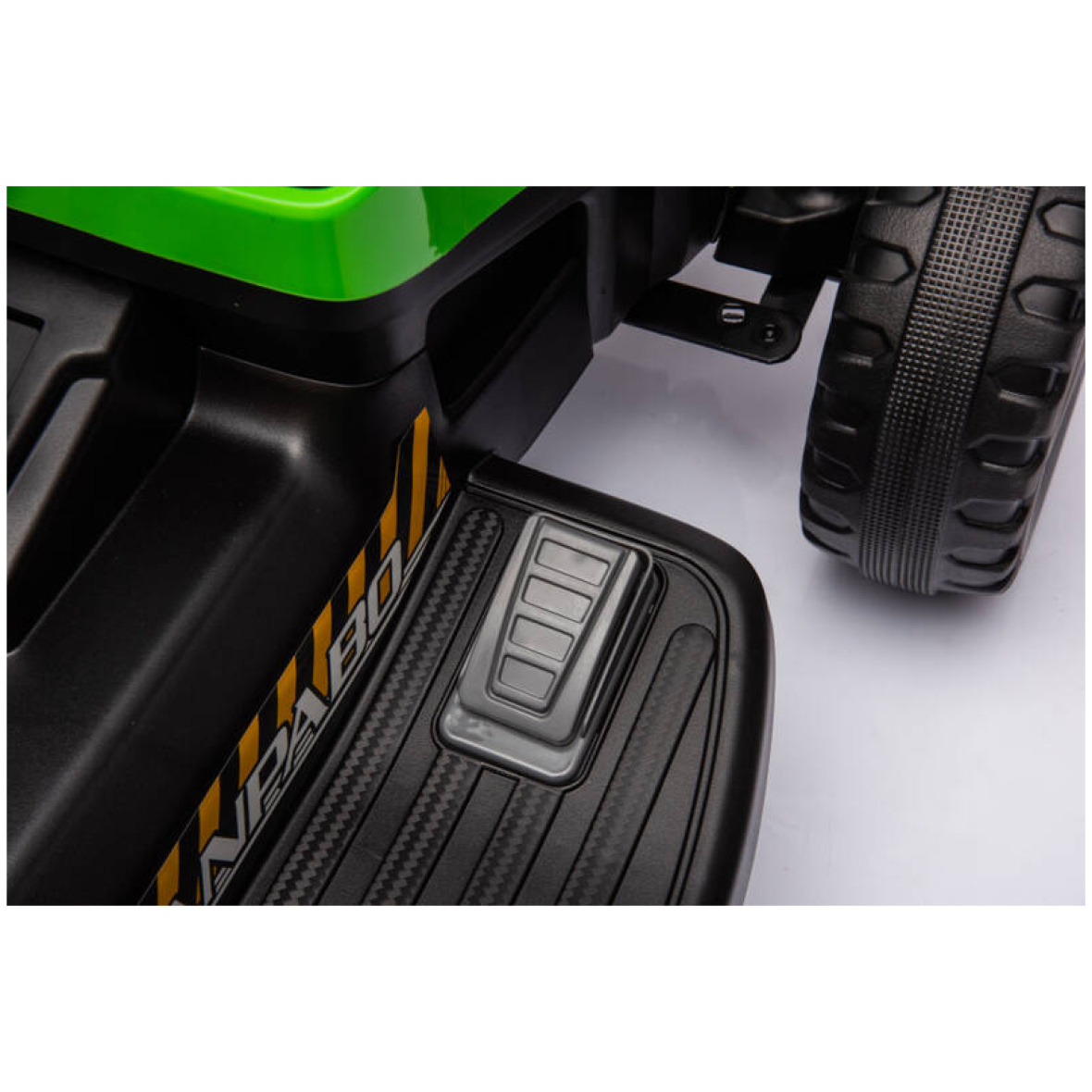 pol_pl_TRAKTOR-NA-AKUMULATOR-BBH-030-TRAKTOR-z-PRZYCZEPA-12V-EVA-ZIELONY-28335_41