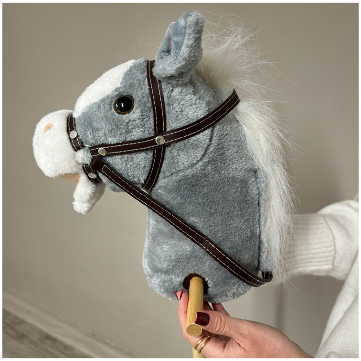 pol_pl_Hobby-Horse-Kon-na-patyku-Dzwiek-galopu-i-rzenia-ruchomy-pysk-ZA5442-21510_9