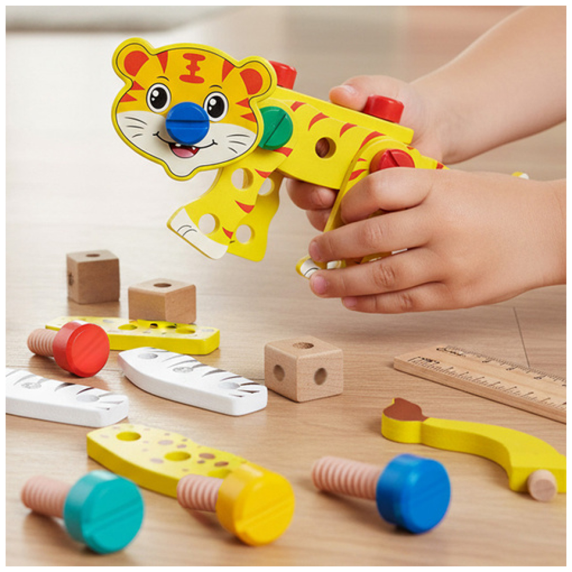 pol_pl_Skrzynka-z-narzedziami-drewnianymi-Kruzzel-26581-18423_7