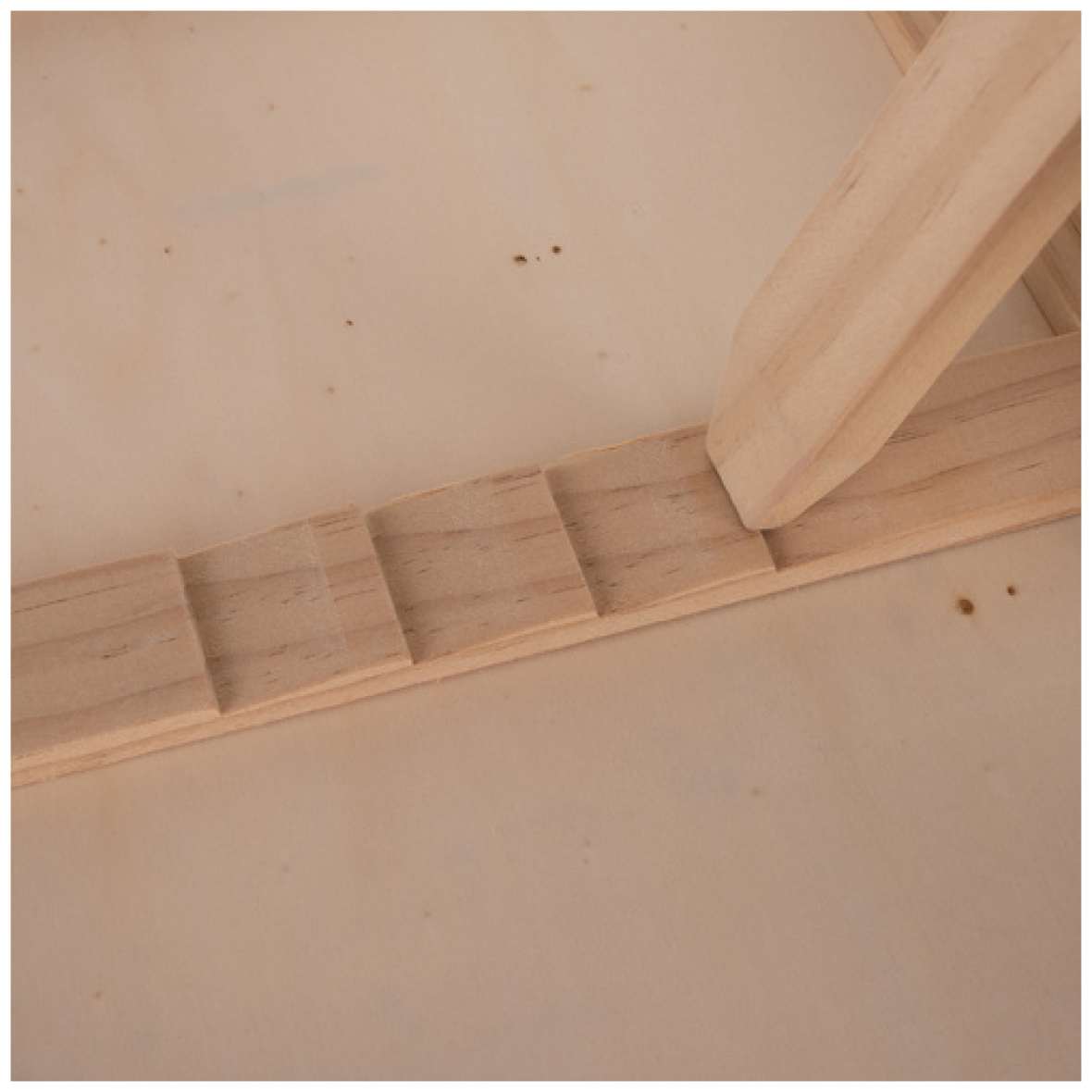 pol_pl_Zestaw-do-malowania-w-walizce-45szt-Maaleo-23863-18044_10