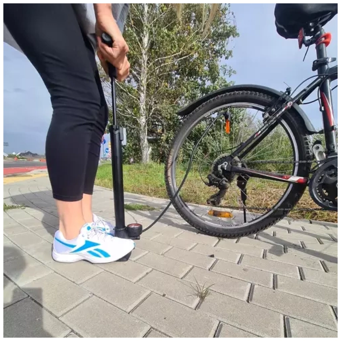 pol_pl_Pompka-podlogowa-z-wezykiem-Trizand-19164-16198_5