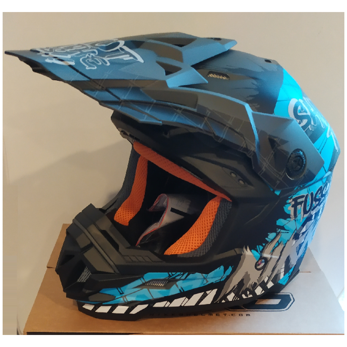 Kiiver Nikko 55-56cm sinine/hall